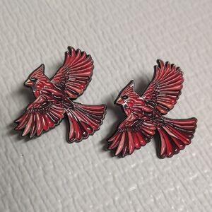 ❤️3/$10❤️Red Cardinal Bird Enamel Pins Set of 2